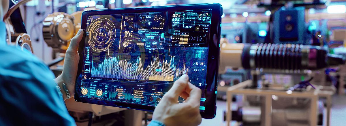 Bildschirm mit Anwendung aus der Industrieproduktion